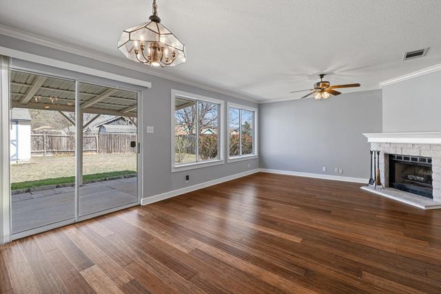 808 Minturn LN, Austin, TX 78748