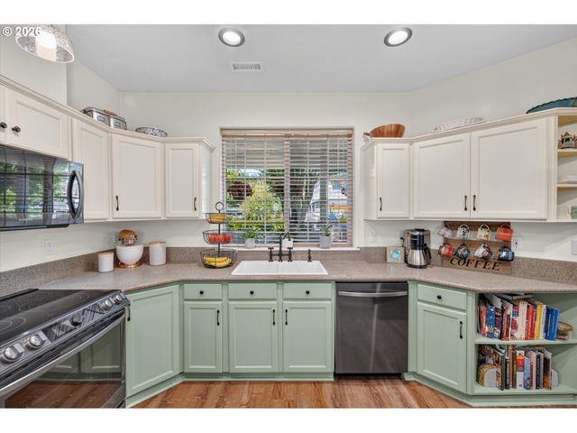 14330 Se PRINCETON VILLAGE Way, Clackamas, OR 97015