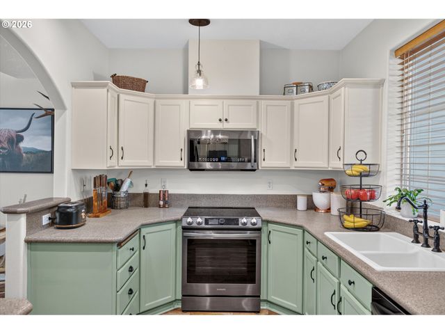 14330 Se PRINCETON VILLAGE Way, Clackamas, OR 97015
