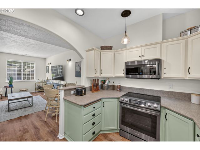 14330 Se PRINCETON VILLAGE Way, Clackamas, OR 97015