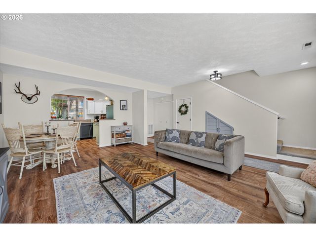 14330 Se PRINCETON VILLAGE Way, Clackamas, OR 97015