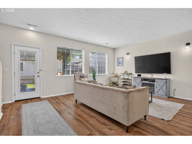 14330 Se PRINCETON VILLAGE Way, Clackamas, OR 97015