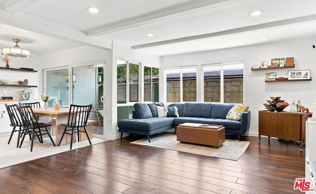 2520 Arizona Avenue 8, Santa Monica, CA 90404