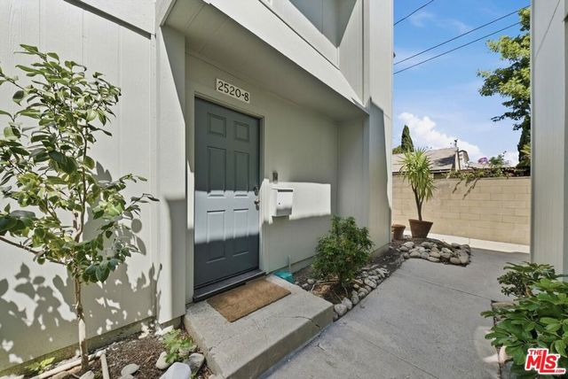 2520 Arizona Avenue 8, Santa Monica, CA 90404