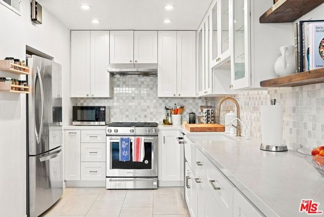 2520 Arizona Avenue 8, Santa Monica, CA 90404
