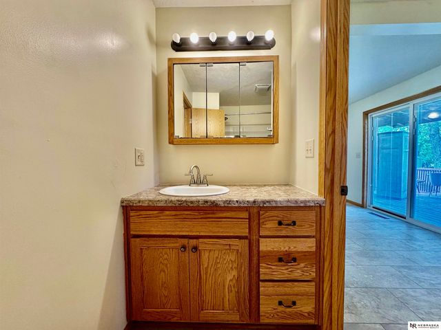 309 N East Avenue, York, NE 68467