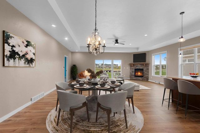 4884 WYLD BERRY WAY, Hobart, WI 54155