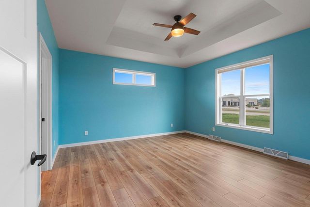 4884 WYLD BERRY WAY, Hobart, WI 54155