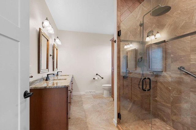 4884 WYLD BERRY WAY, Hobart, WI 54155