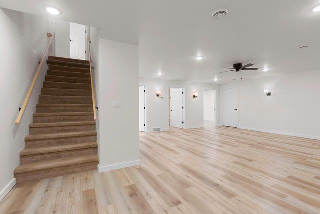 4884 WYLD BERRY WAY, Hobart, WI 54155