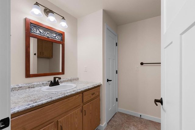 4884 WYLD BERRY WAY, Hobart, WI 54155