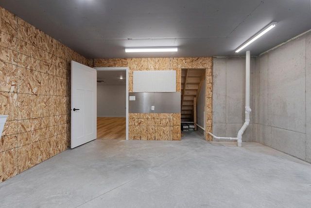 4884 WYLD BERRY WAY, Hobart, WI 54155