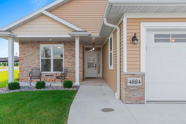 4884 WYLD BERRY WAY, Hobart, WI 54155