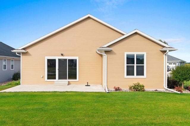 4884 WYLD BERRY WAY, Hobart, WI 54155