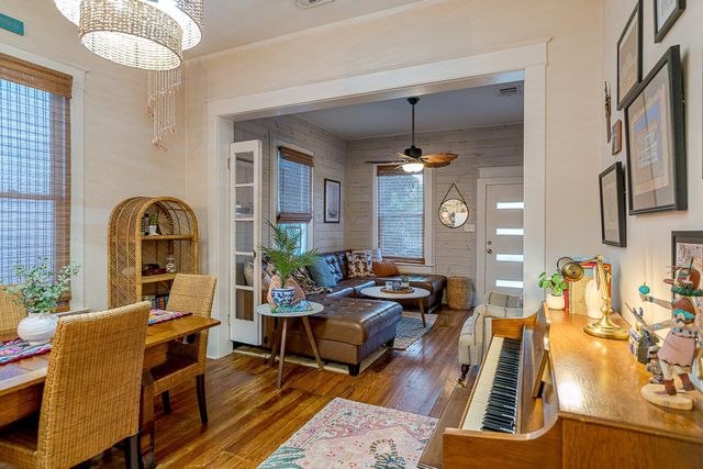 3609 Avenue O, Galveston, TX 77550