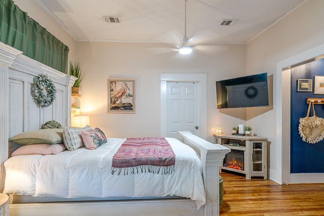 3609 Avenue O, Galveston, TX 77550