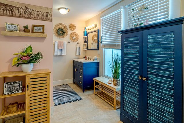 3609 Avenue O, Galveston, TX 77550