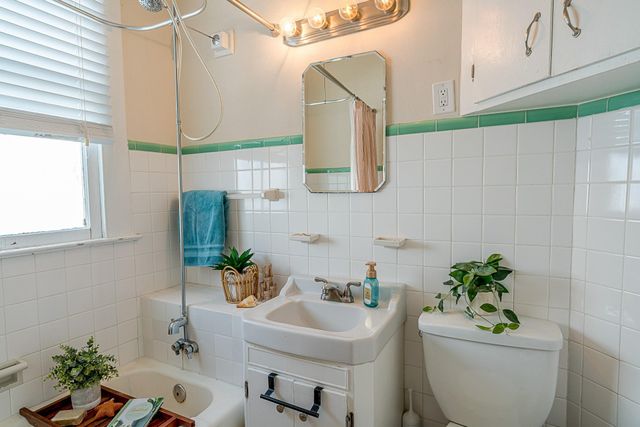 3609 Avenue O, Galveston, TX 77550