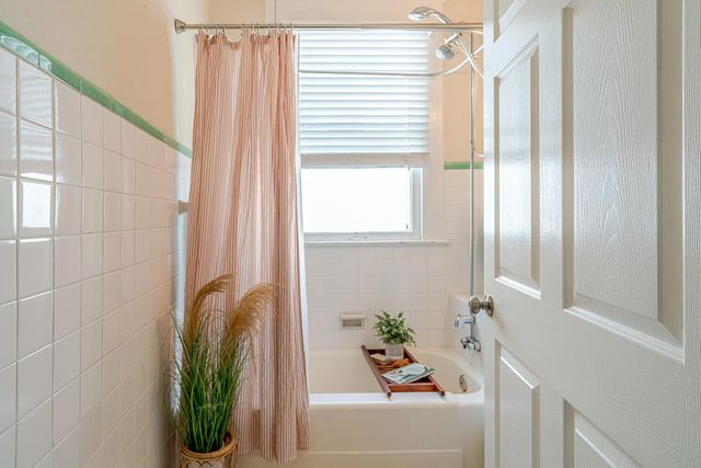 3609 Avenue O, Galveston, TX 77550