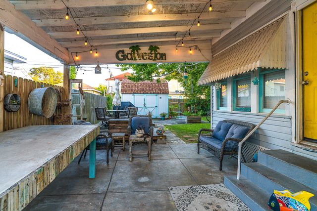 3609 Avenue O, Galveston, TX 77550