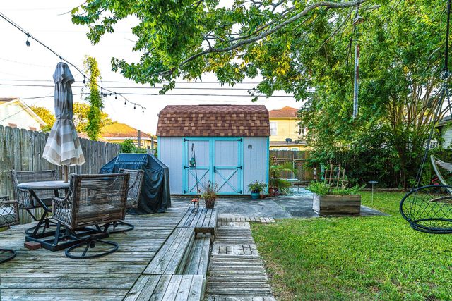 3609 Avenue O, Galveston, TX 77550