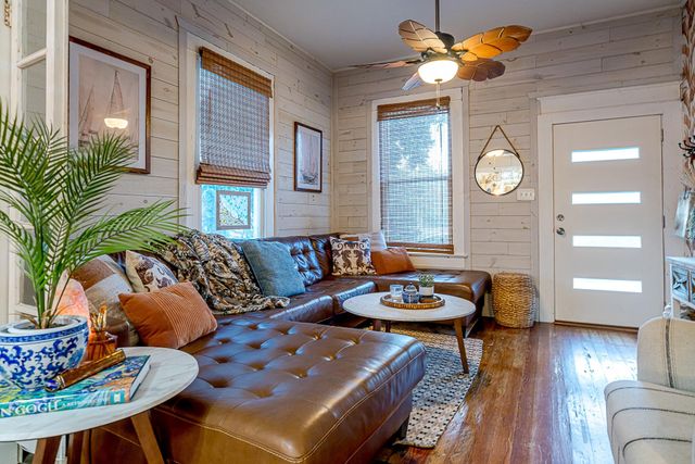 3609 Avenue O, Galveston, TX 77550