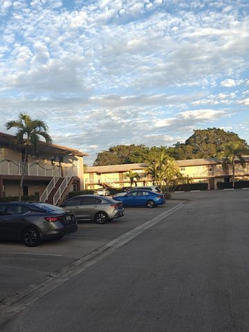 7505 NW 5th Place 106, Margate, FL 33063