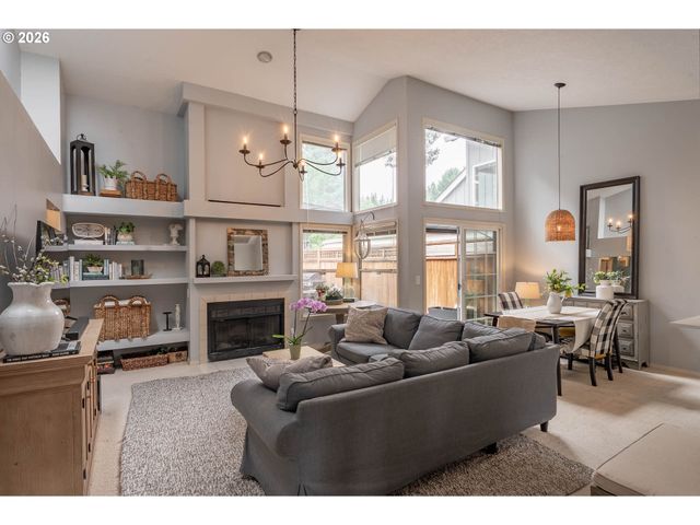 7666 Sw AFTON Ln, Portland, OR 97224