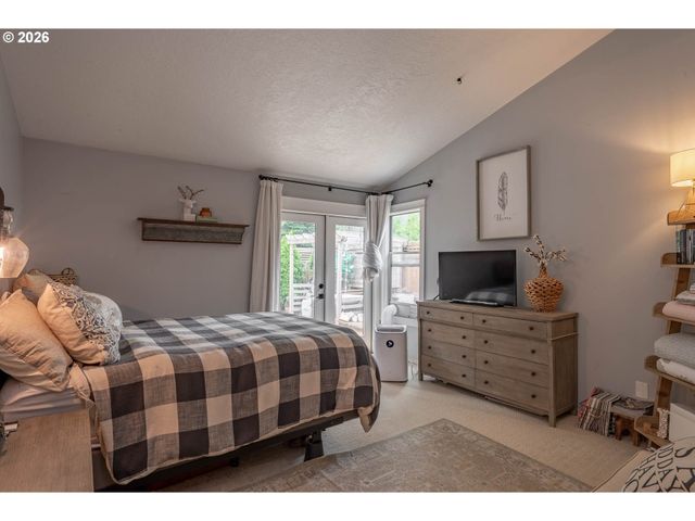7666 Sw AFTON Ln, Portland, OR 97224