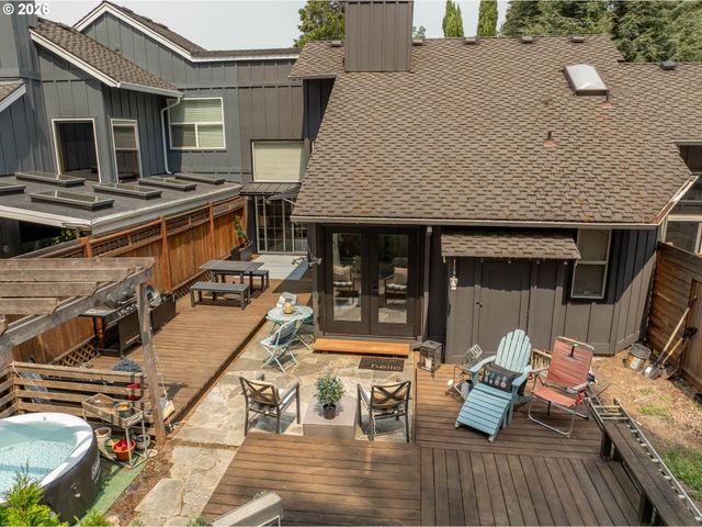 7666 Sw AFTON Ln, Portland, OR 97224