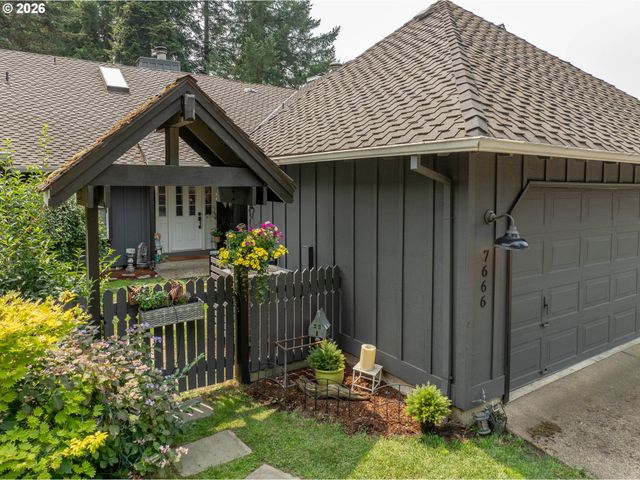 7666 Sw AFTON Ln, Portland, OR 97224