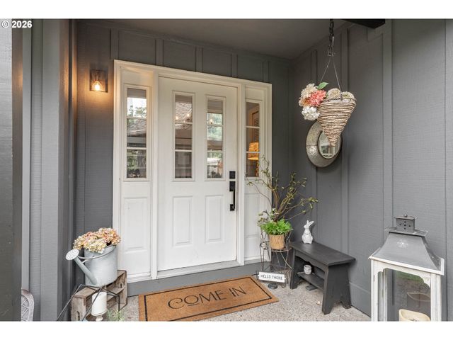 7666 Sw AFTON Ln, Portland, OR 97224
