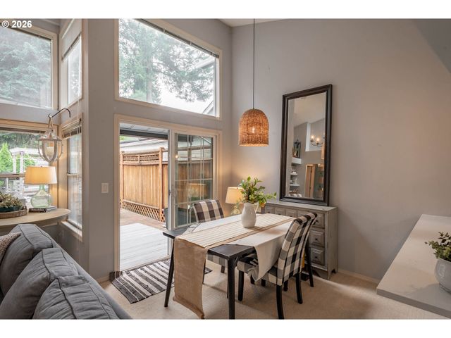 7666 Sw AFTON Ln, Portland, OR 97224