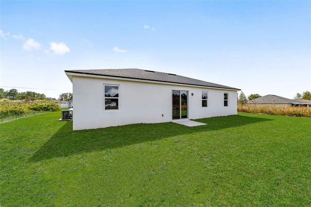 1271 Monument Avenue SE, Palm Bay, FL 32909