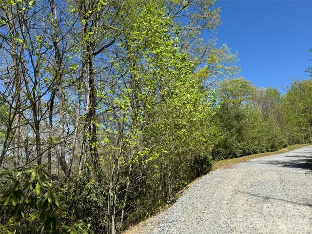33 Reserve Road 33, Pisgah Forest, NC 28768