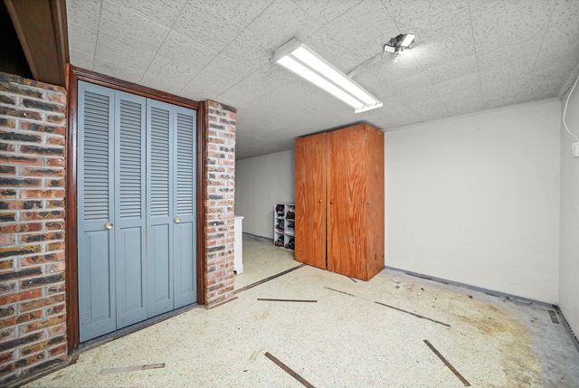 84 E Rickard Drive, Oswego, IL 60543