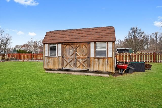 84 E Rickard Drive, Oswego, IL 60543