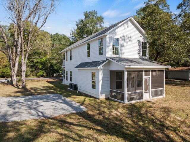 655 N SODA ST, Jefferson, TX 75657