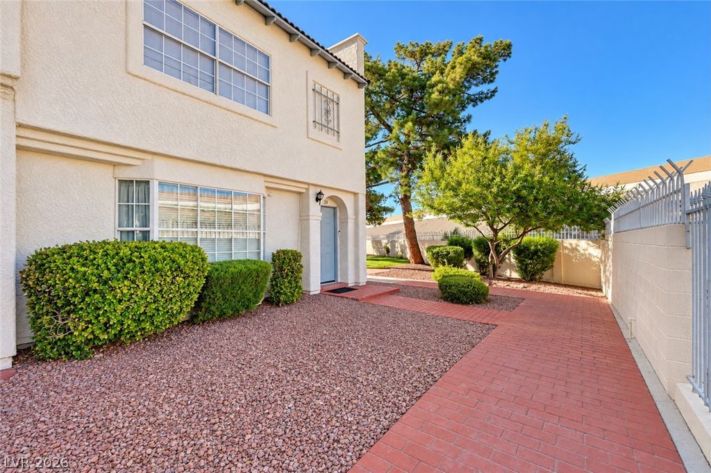 5383 Mountain Vista Street 13, Las Vegas, NV 89120 — photo 2