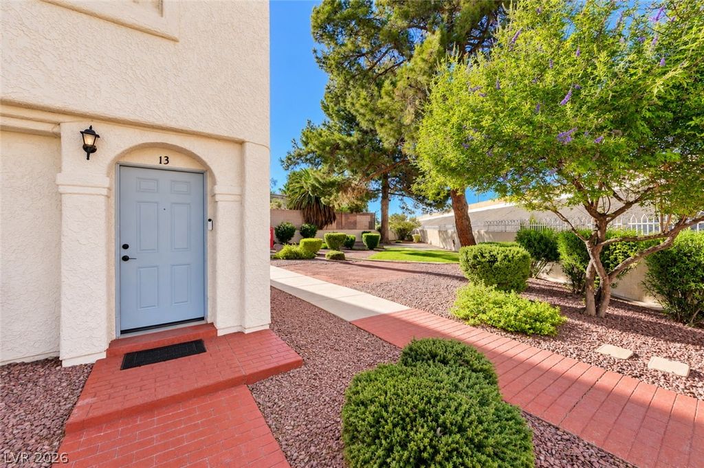 5383 Mountain Vista Street 13, Las Vegas, NV 89120 — photo 4
