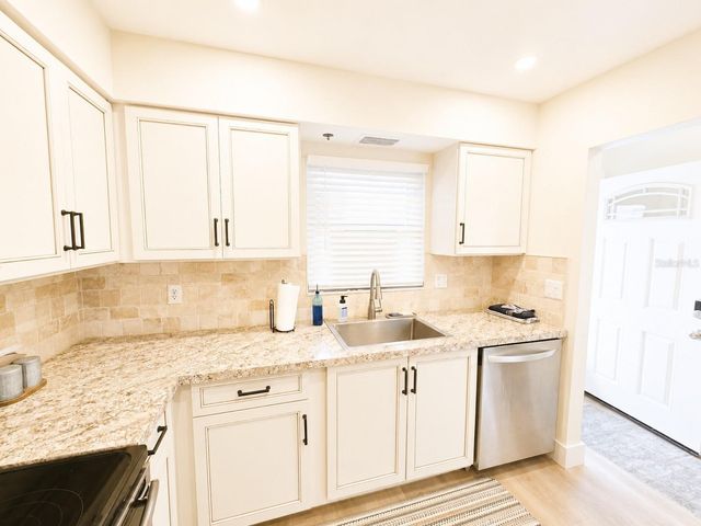 9718 HERNANDO COURT, Bradenton, FL 34210