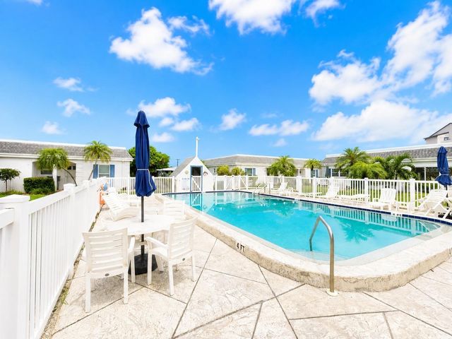 9718 HERNANDO COURT, Bradenton, FL 34210