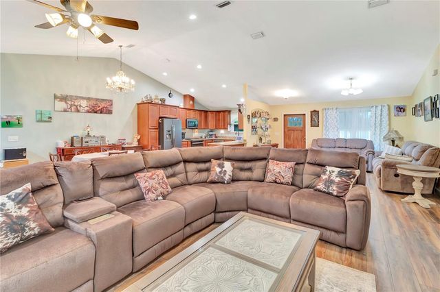 7427 REDWING ROAD, Groveland, FL 34736