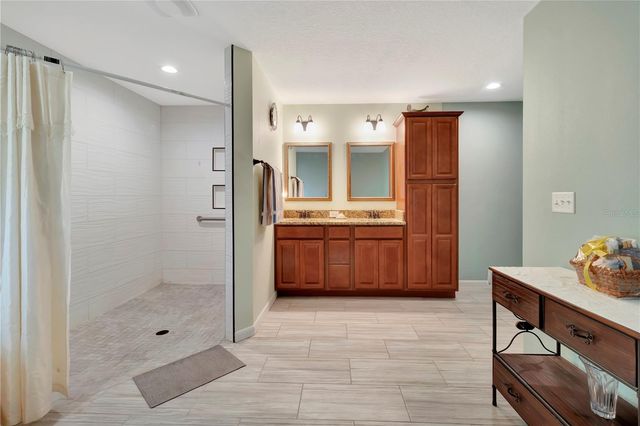 7427 REDWING ROAD, Groveland, FL 34736