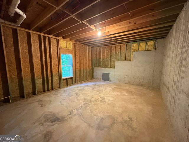 5374 Crown Oaks Drive, Lula, GA 30554