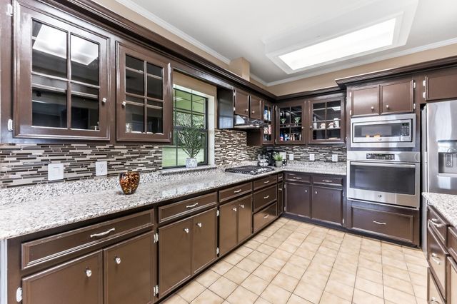 1623 Green Briar Drive, Huntsville, TX 77340