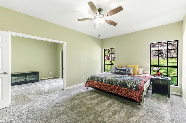 1623 Green Briar Drive, Huntsville, TX 77340