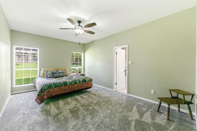 1623 Green Briar Drive, Huntsville, TX 77340