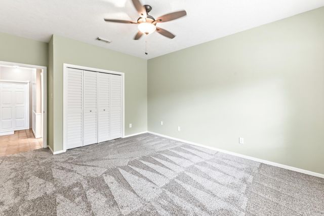 1623 Green Briar Drive, Huntsville, TX 77340