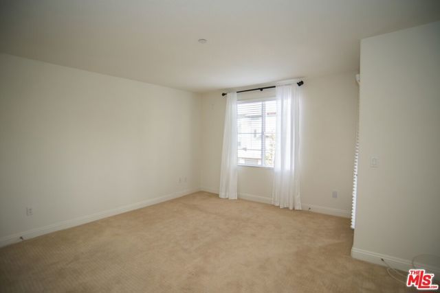 5831 Seawalk Drive 221, Los Angeles, CA 90094